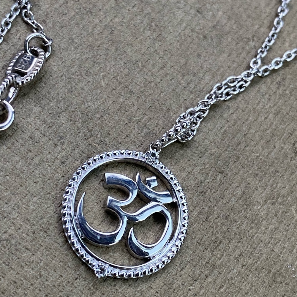 Judith Ripka Sterling Silver Om Necklace Nwt